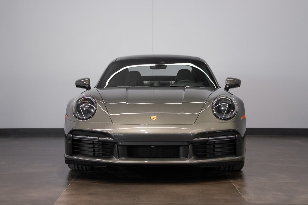 Porsche 911 Turbo 50 Years Coupe 2025 Vert Kirkland - photo #1