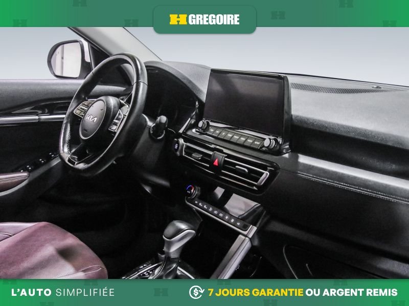 Kia Seltos 821104 | SX Turbo AUTO A/C CUIR TOIT NAV MAGS CAM RECUL BLE 2023 Blanc Laval - photo #31