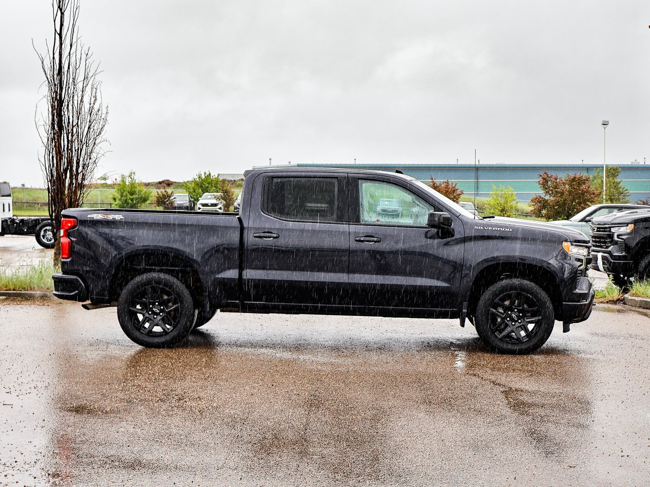 2024 Chevrolet Silverado 1500 4WD Crew Cab 147 RST Black Sherwood Park - photo #13