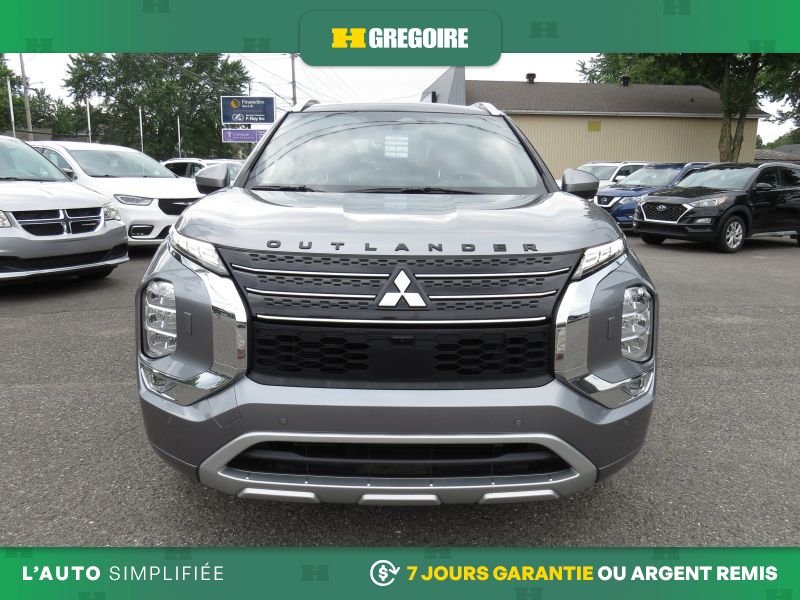Mitsubishi Outlander 2023 Gris Blainville - photo #1