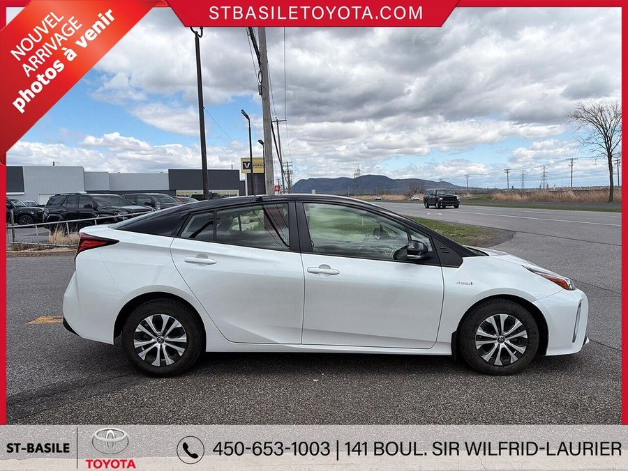 Toyota prius 2022 2022 Frisson glacé avec toit noir céleste