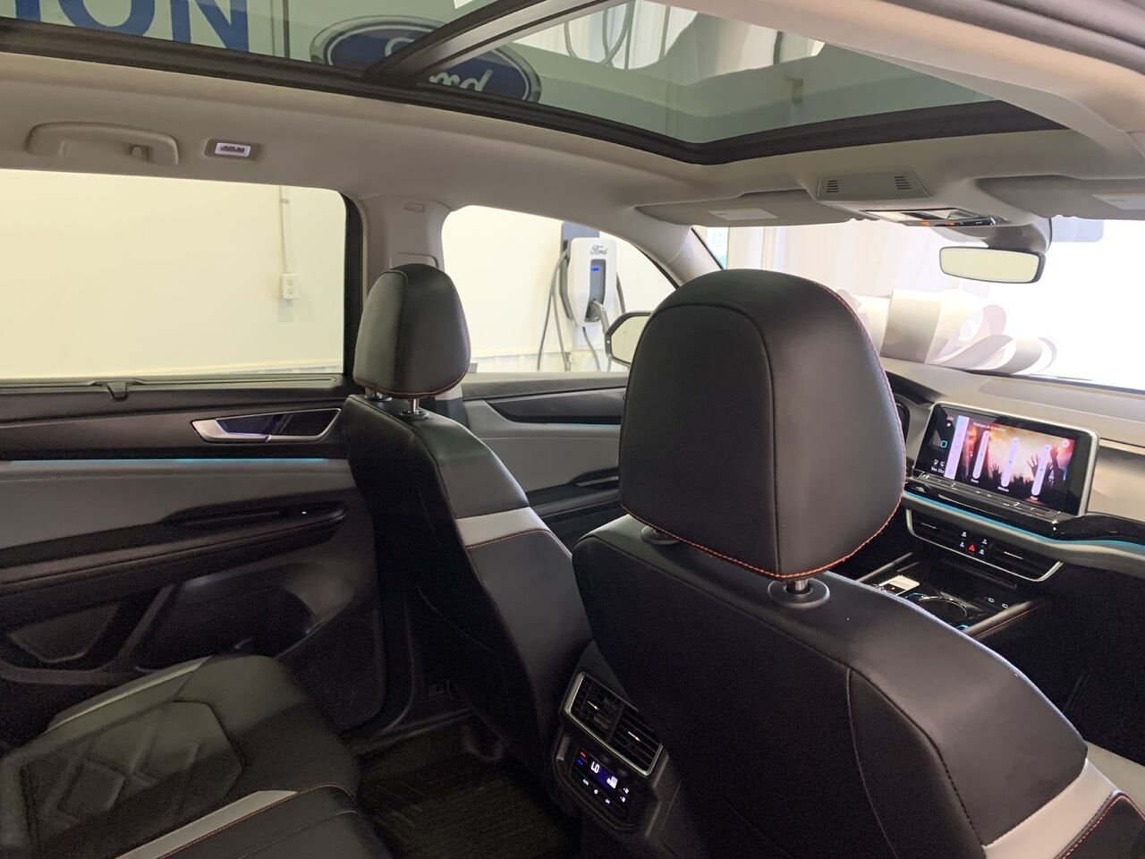 Volkswagen Atlas PEAK EDITION REMORQUAGE 5000LBS+CUIR+TOIT PANO 2025 Gris Châteauguay - photo #20