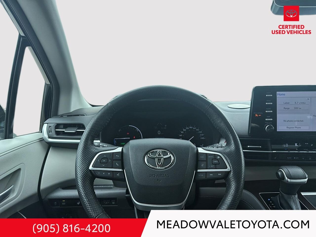 2024 Toyota Sienna One Owner, 4 New Tires, Midnight Black Metallic Mississauga - photo #12