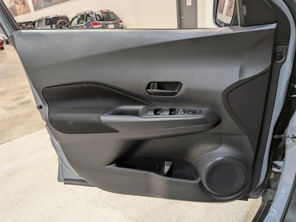 2024 Nissan Kicks S FWD Grey Val-David - photo #30