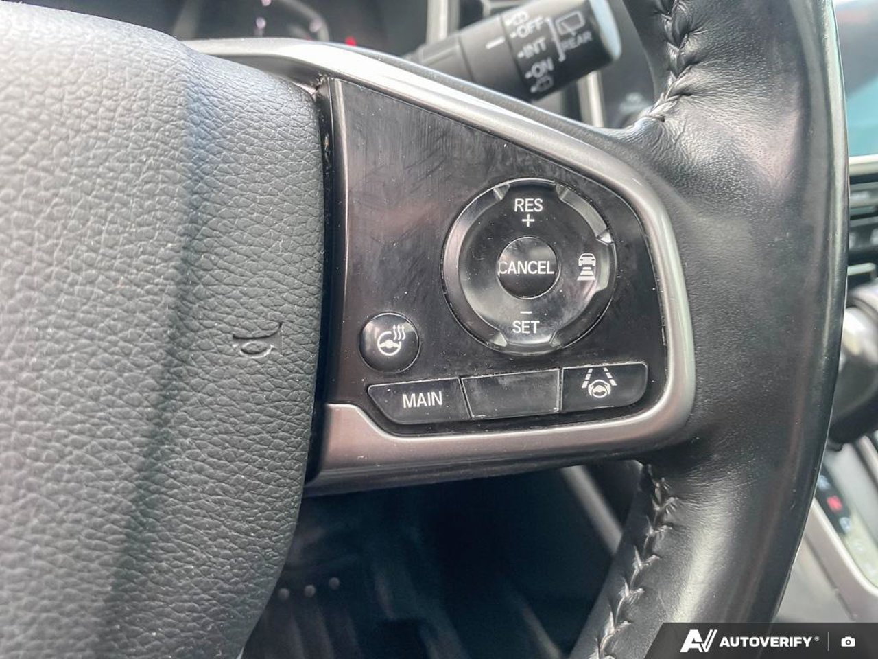 2019 Honda CR-V 2HKRW2H94KH130664 White Mirabel - photo #18