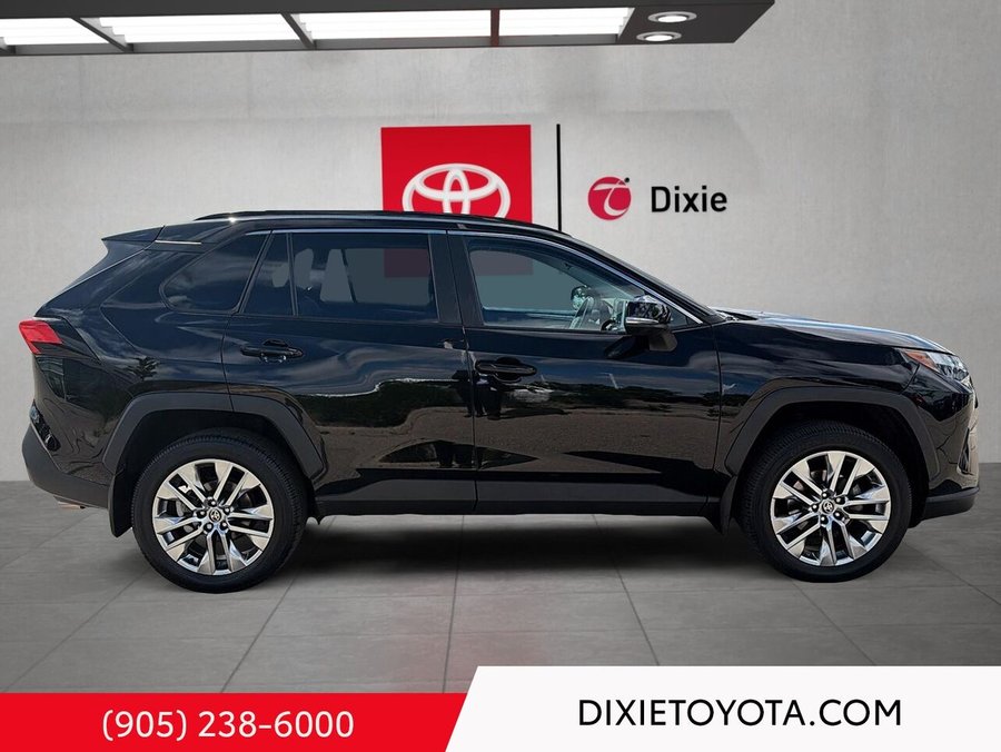 2022 Toyota RAV4 2022 Black