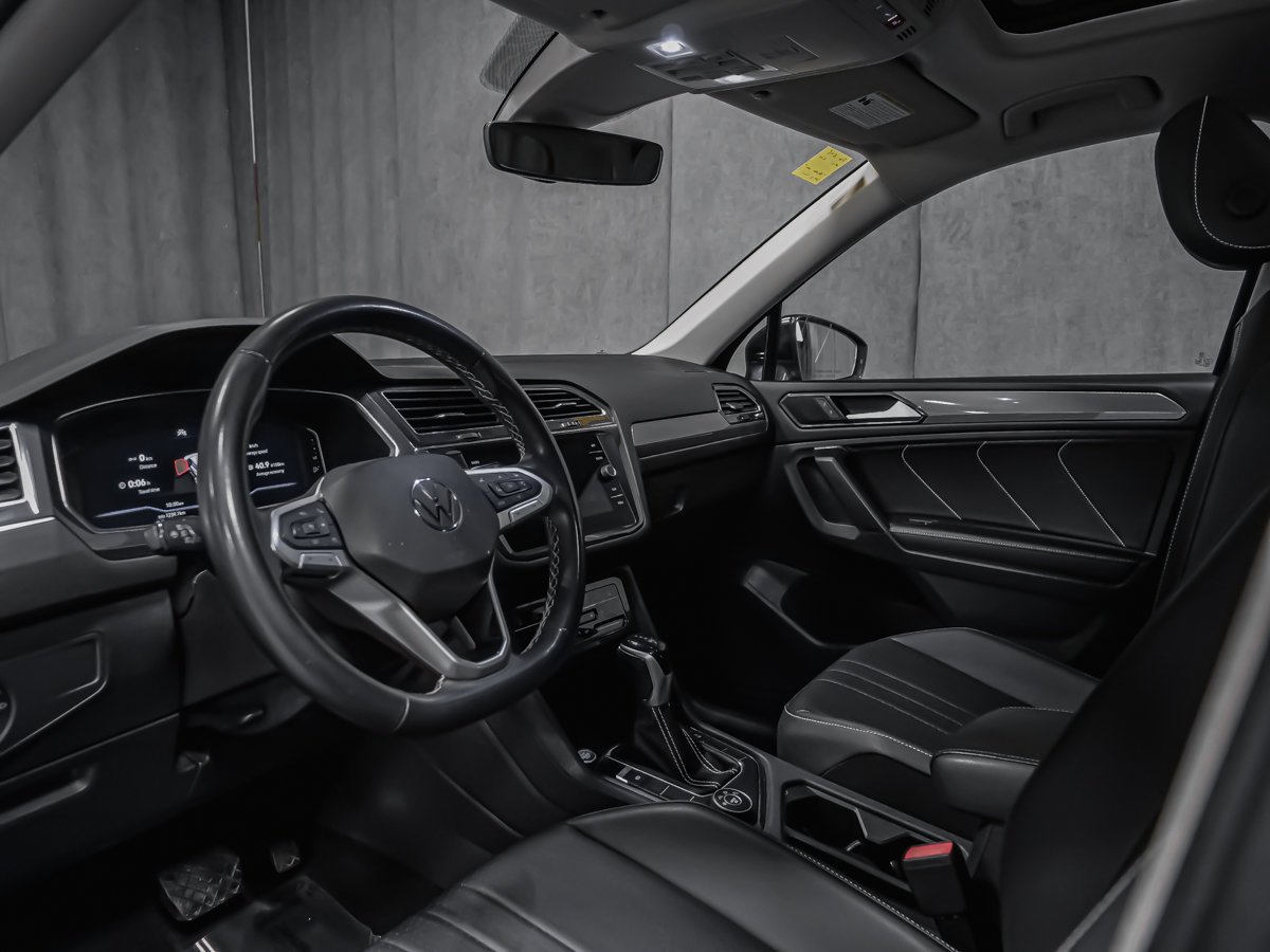 Volkswagen Tiguan CONFORTLINE TOIT PANORAMIQUE CUIR 2023 Noir Montréal - photo #6