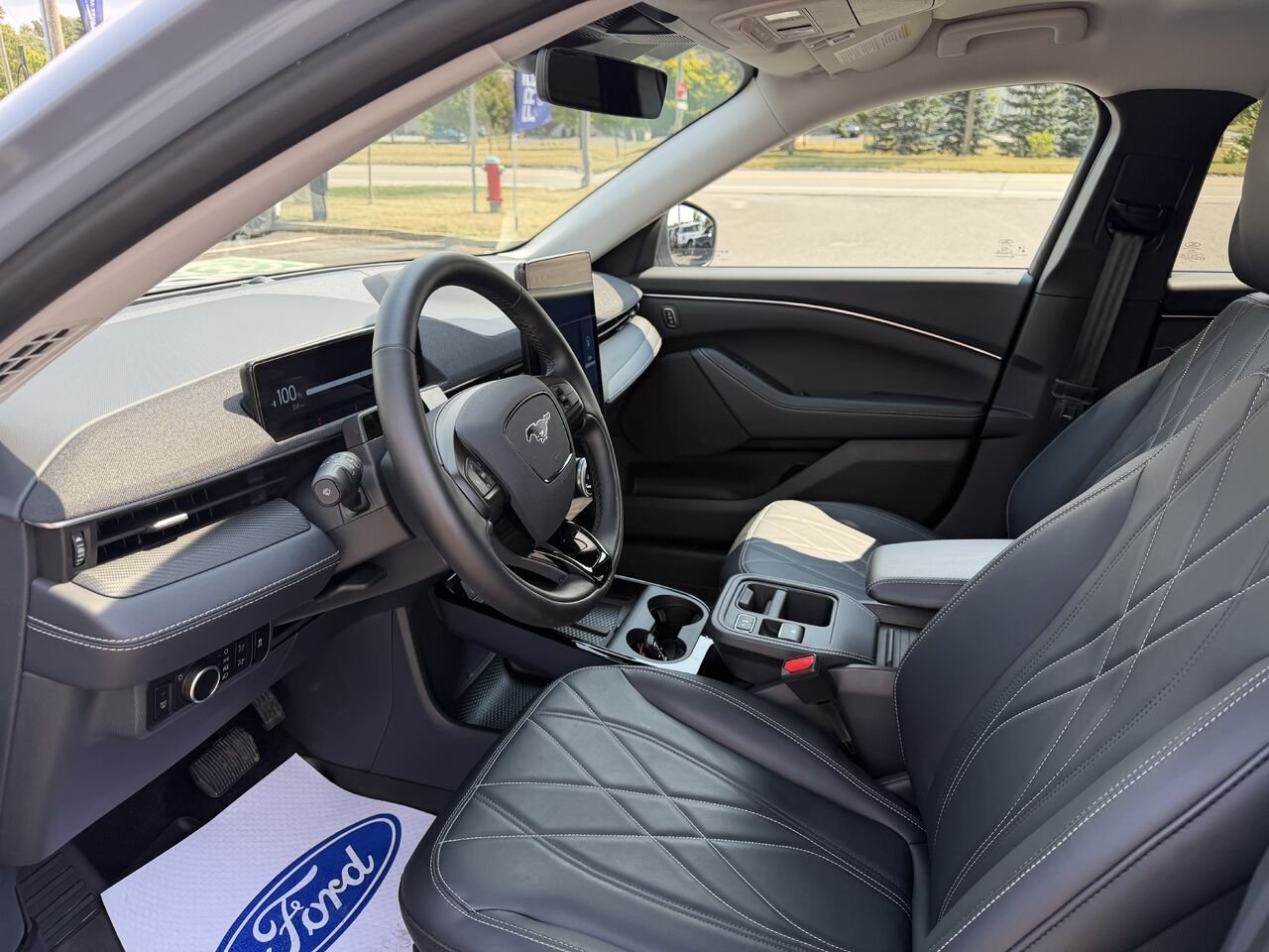 2025 Ford MUSTANG MACH-E Grey Montmagny - photo #5