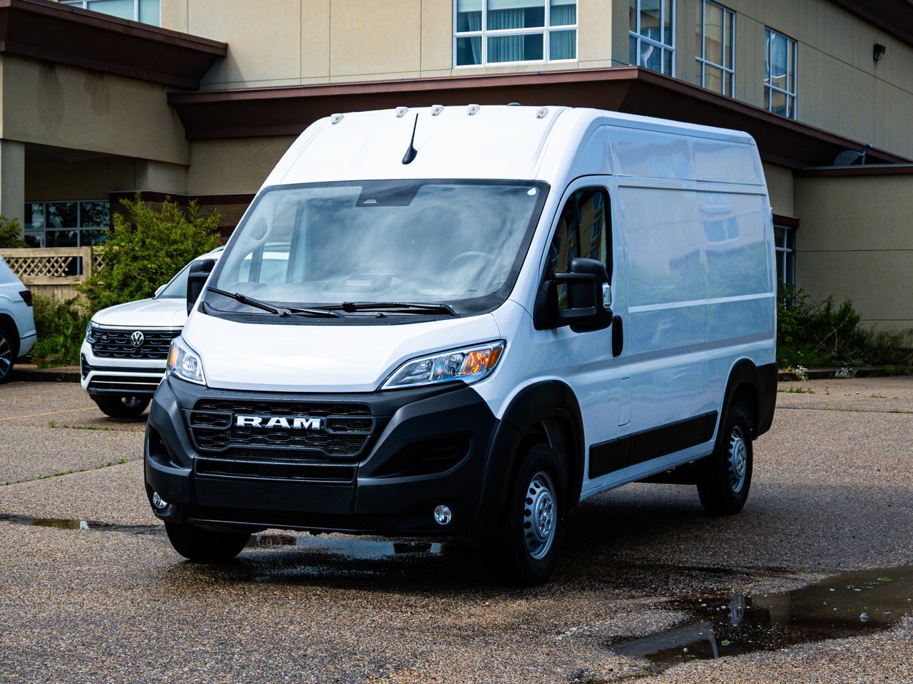 2025 Ram ProMaster Cargo Van SLT 2500 High Roof 136 WB White Sherwood Park - photo #3