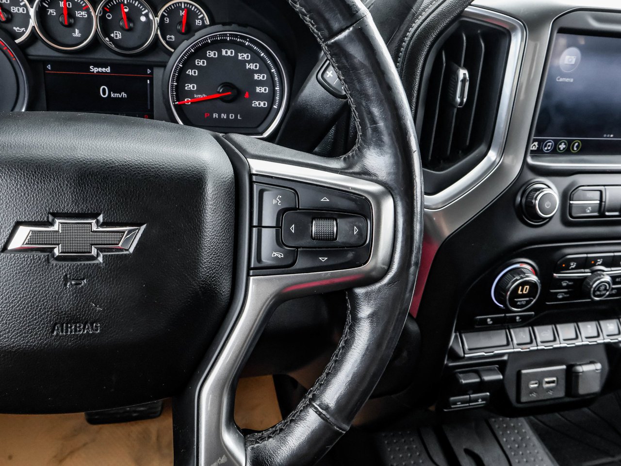 2019 Chevrolet Silverado 1500 4WD Crew Cab 147 RST White Sherwood Park - photo #23
