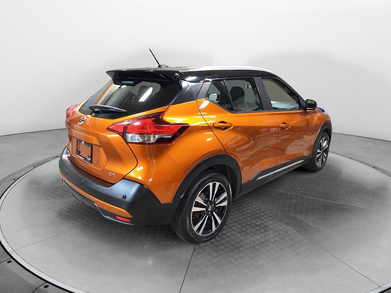 Nissan Kicks NIV 3N1CP5DV9LL578667 2020 Gris Chicoutimi - photo #3