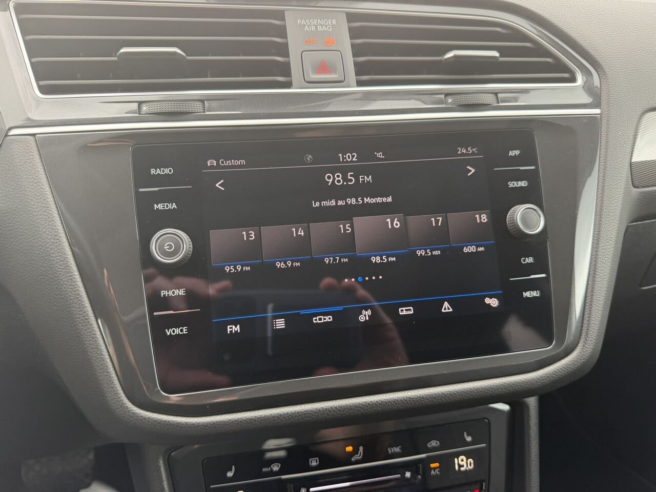 2024 Volkswagen Tiguan Comfortline 4MOTION White Laval - photo #24