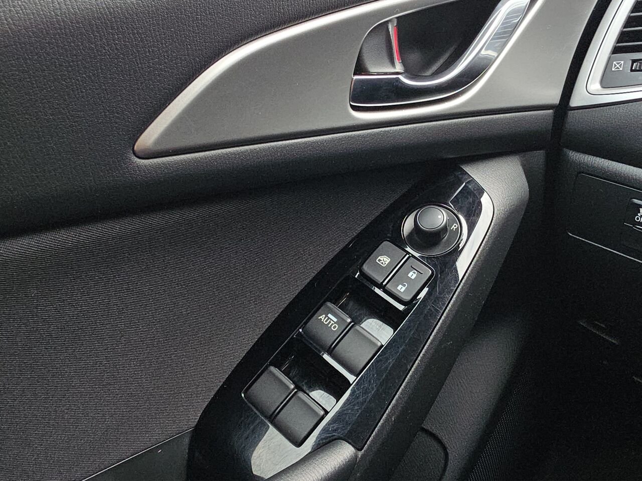 Mazda Mazda3 GS BM 2018 Bleu Val-David - photo #16