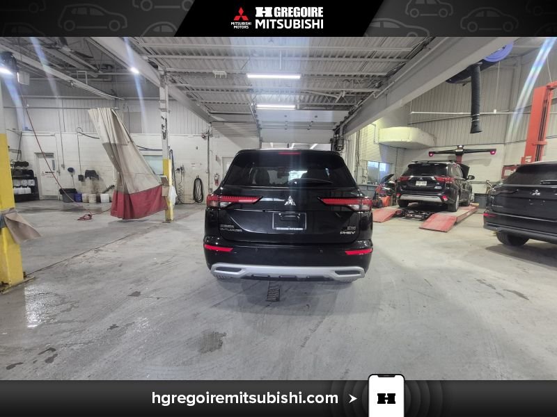 2023 Mitsubishi Outlander Plug-In Hybrid Black Saint-Eustache - photo #7