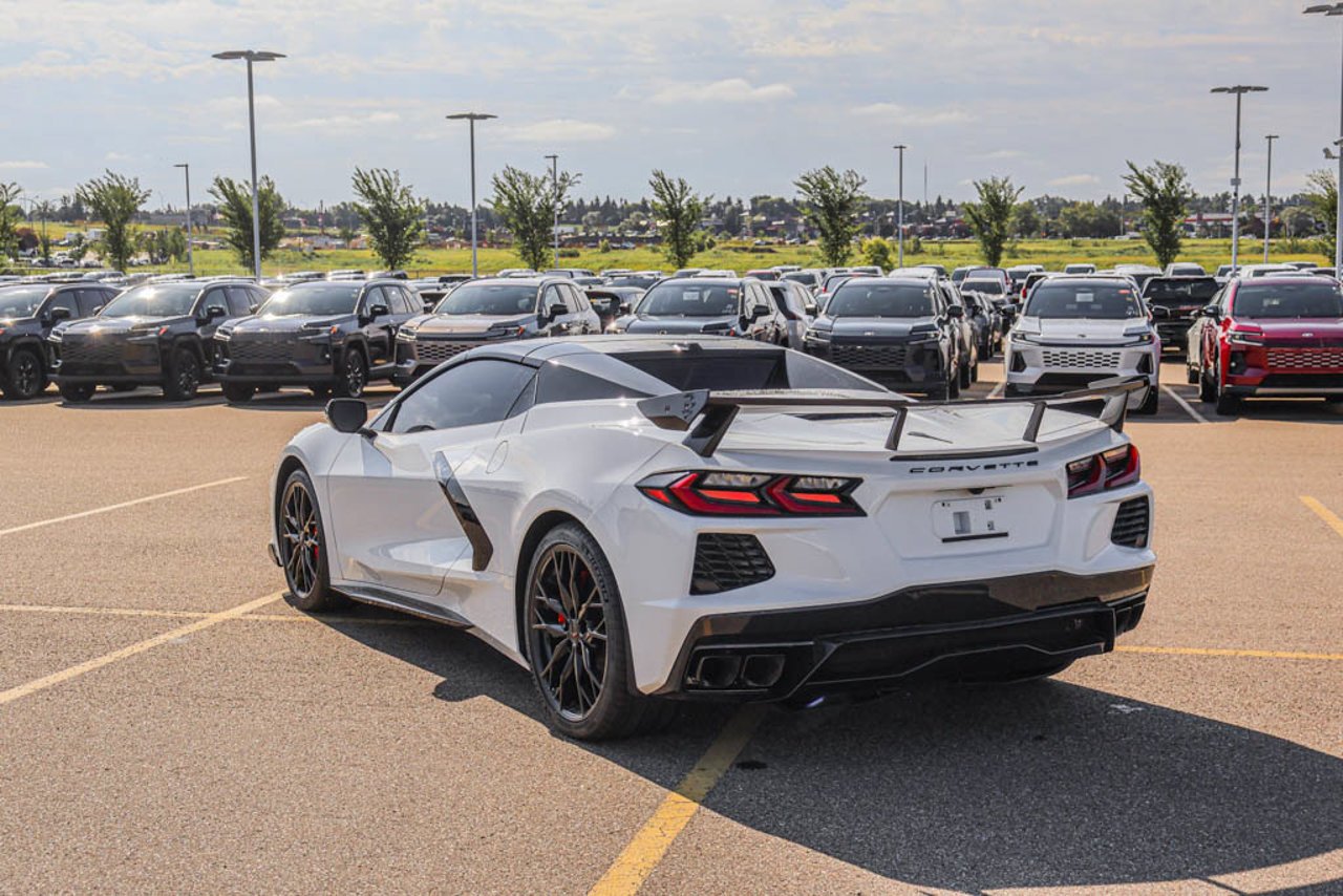 2025 Chevrolet Corvette 2dr Stingray Conv w/1LT White Sherwood Park - photo #6