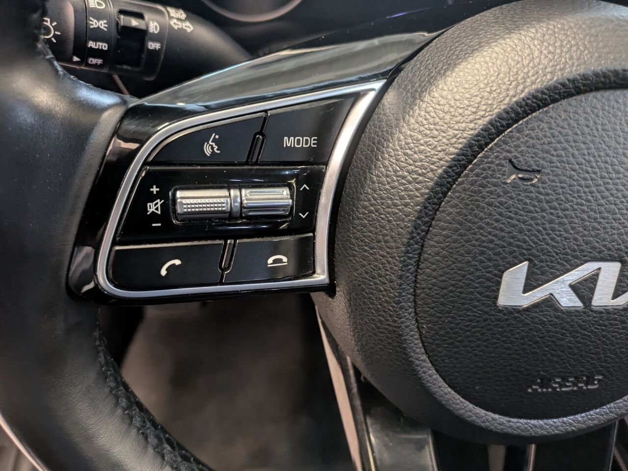 2022 Kia Seltos Black Gatineau - photo #6