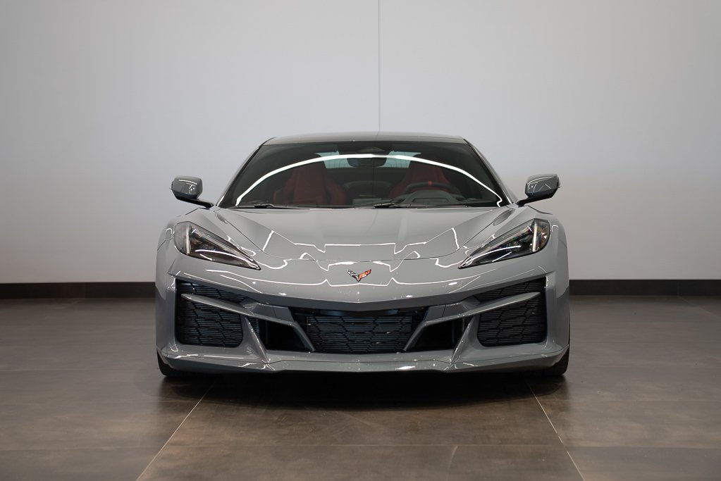 Chevrolet Corvette 2024 Gris Kirkland - photo #1