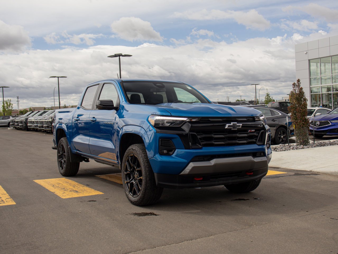 2024 Chevrolet Colorado 4WD Crew Cab Z71 Blue Sherwood Park - photo #12