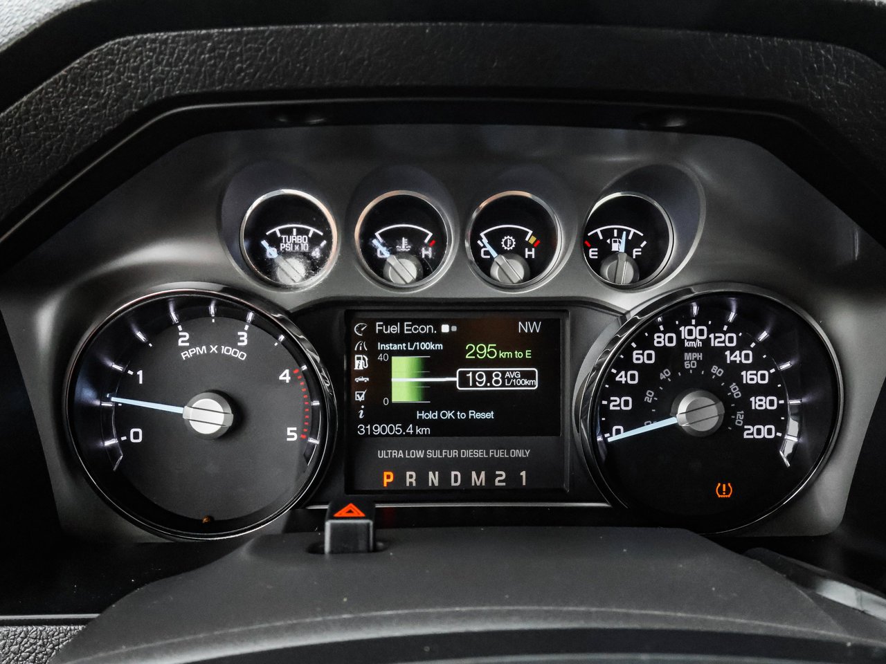 2011 Ford Super Duty F-350 4WD Crew Cab 156 Lariat Grey Sherwood Park - photo #22