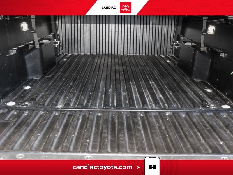 Toyota Tacoma TR04079 | 4x4 Double Cab Auto - COUVERT DE BOITE 2024 Noir Laval - photo #31