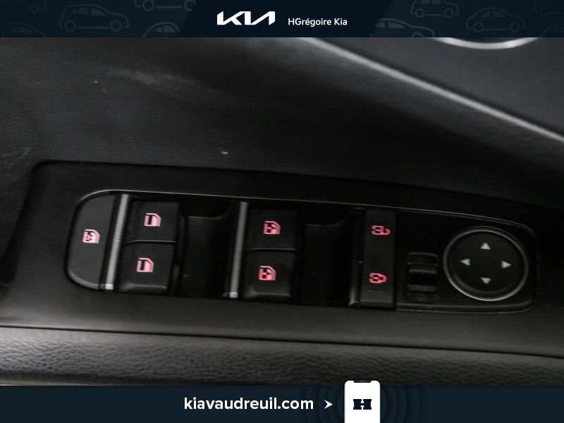 2021 Kia Soul Black Blainville - photo #10