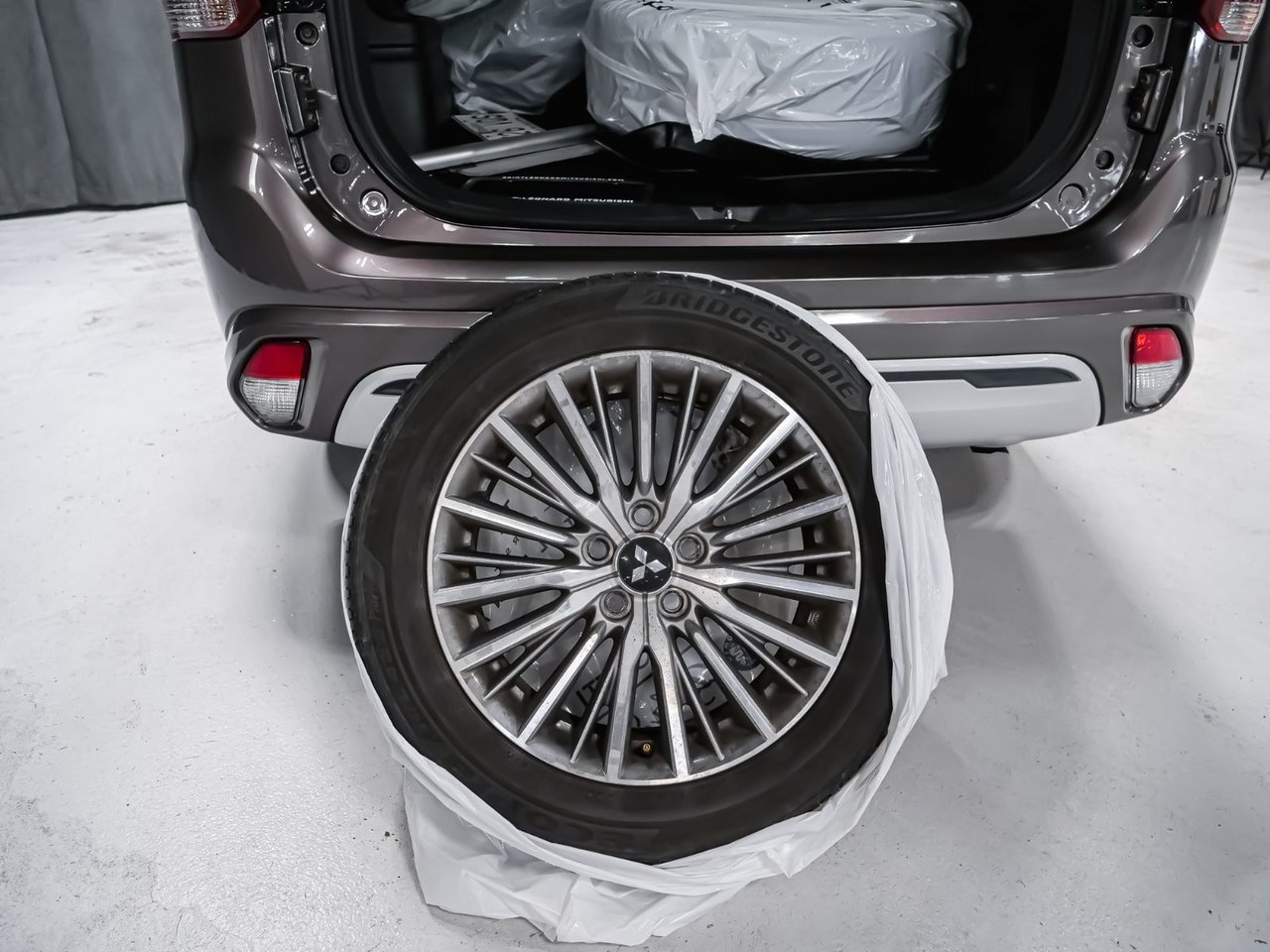 Mitsubishi Outlander PHEV SE 2019 Brun Montréal - photo #5
