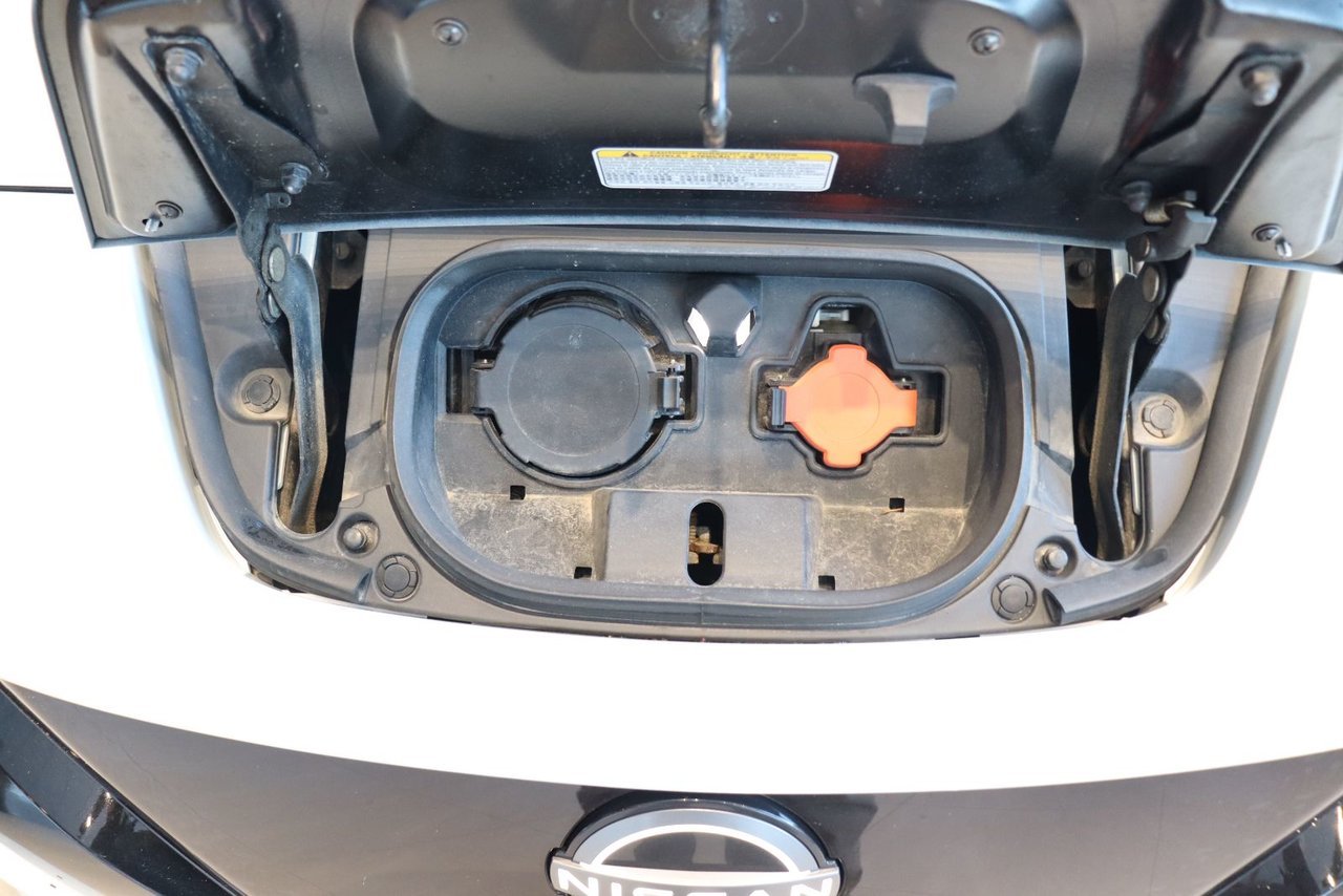 2023 Nissan LEAF VIN 1N4CZ1DV2PC554251 White Chicoutimi - photo #26