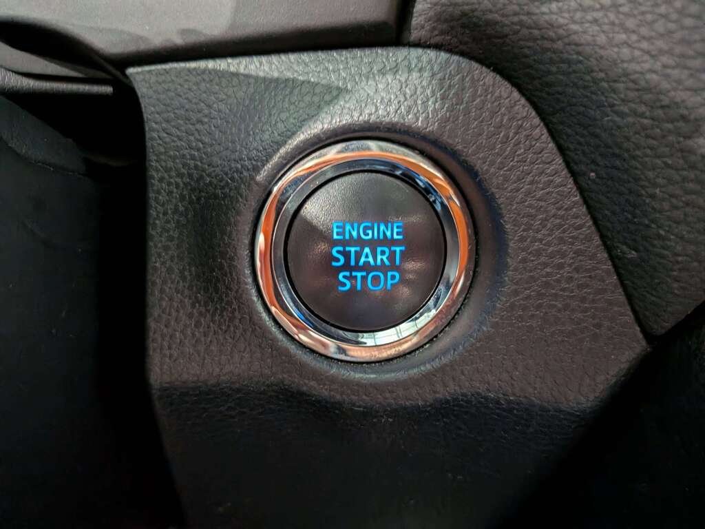 2019 Toyota RAV4 AWD XLE Grey Val-David - photo #20