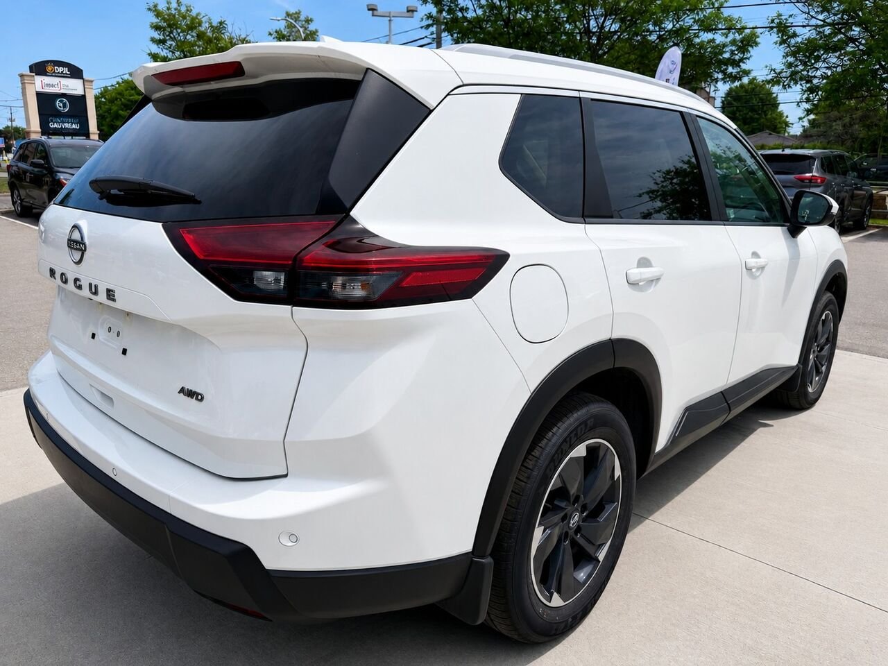 2026 NISSAN Rogue ROGUE SV TOIT OUVRANT Everest White Tricoat Pearl Châteauguay - photo #4