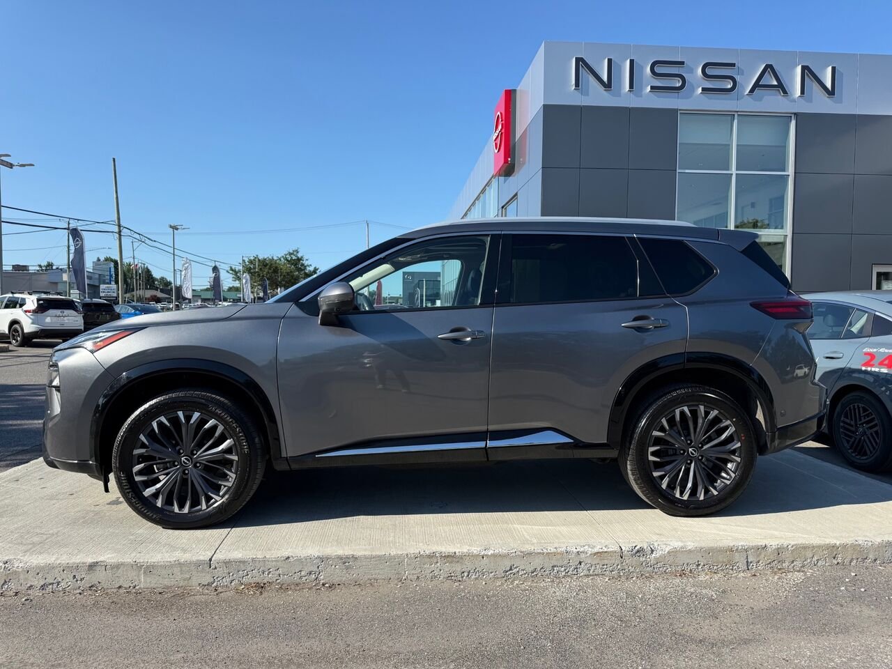 Nissan Rogue Platine TI 2024 Gris Châteauguay - photo #7