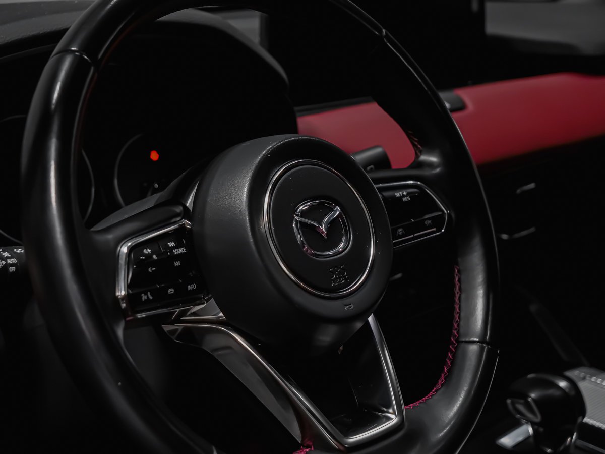 2025 Mazda CX-70 MHEV GT-P SIÈGES VENTILER BARRE DE TOIT Black Montreal - photo #10