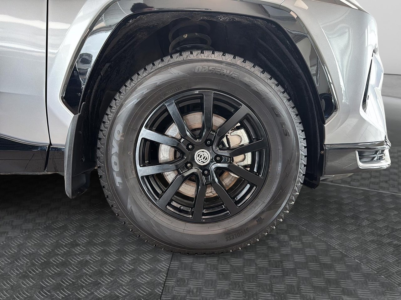 2024 Toyota RAV4 Prime VIN JTMGB3FVXRD186214 Silver Baie-Comeau - photo #7