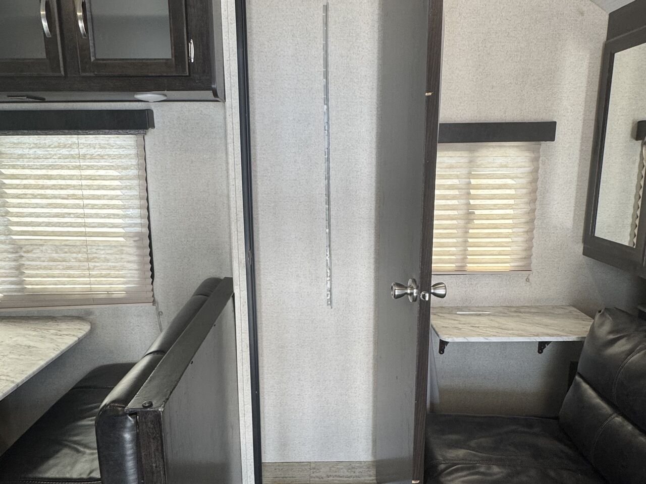 2019 COACHMEN NORTHERN SPIRIT 2342B White Granby - photo #23