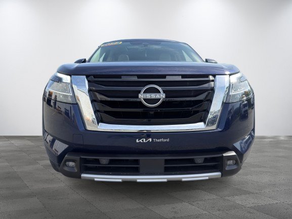 Nissan Pathfinder 2024 Bleu Thetford Mines - photo #1