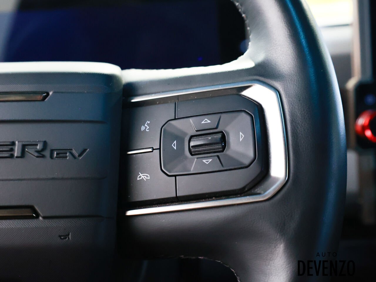 2025 GMC HUMMER EV White Saint-Eustache - photo #16