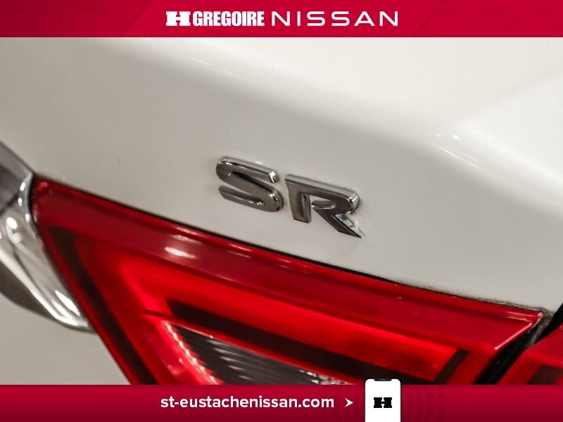 2017 Nissan Maxima White Laval - photo #15