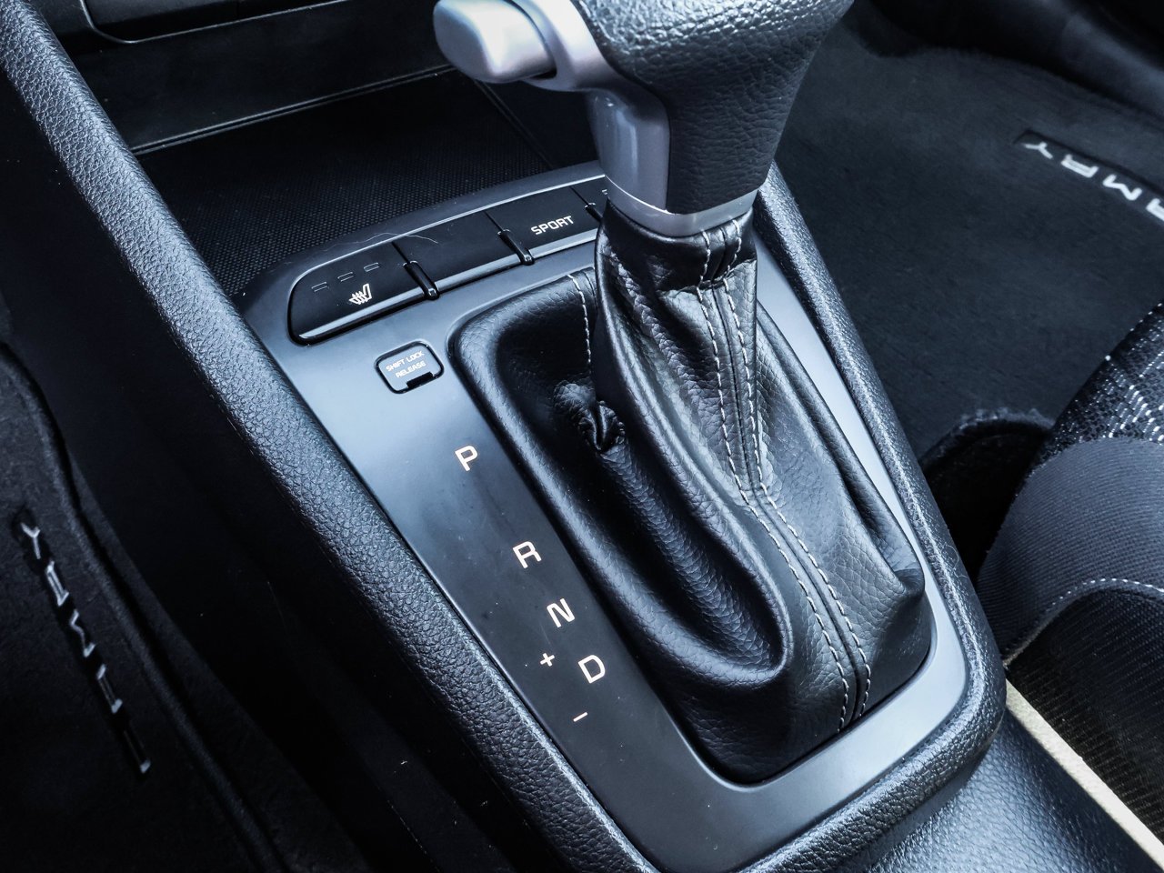 2022 Kia Rio 5-door LX+ IVT Blue Sherwood Park - photo #27