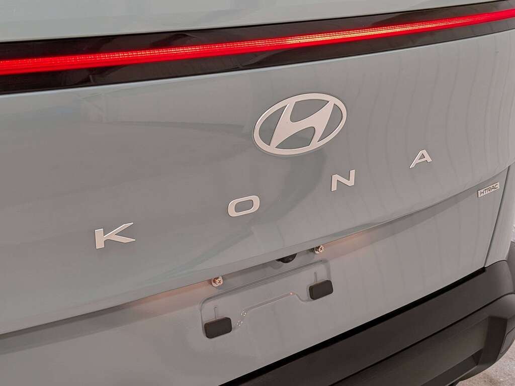 2024 Hyundai Kona 2.0L Preferred AWD Green Val-David - photo #34