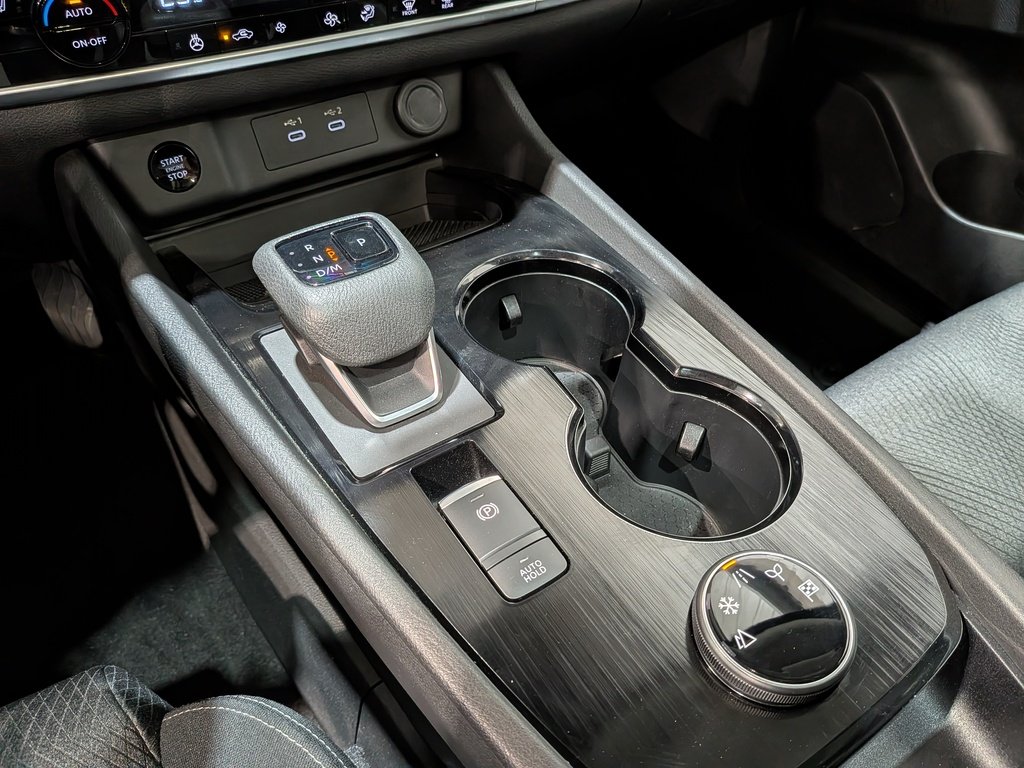 Nissan Rogue AWD SV Moonroof 2024 Noir Val-David - photo #25