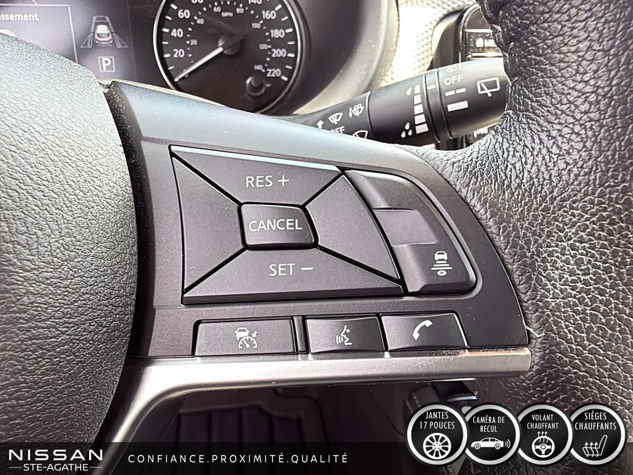 Nissan Kicks 2024 Gris Saint-Jérôme - photo #14