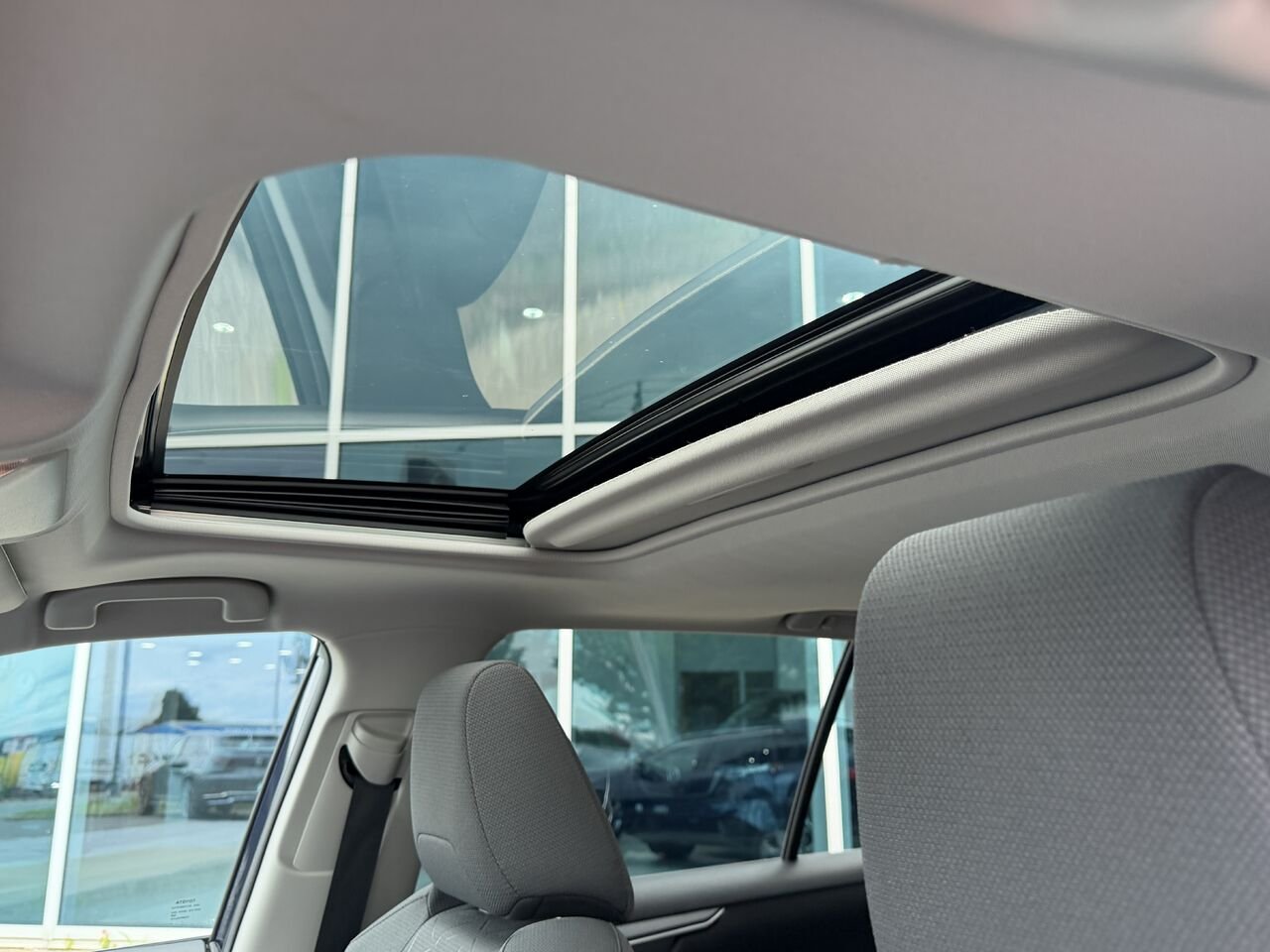 2020 Toyota RAV4 Blue Ste-Marie - photo #8