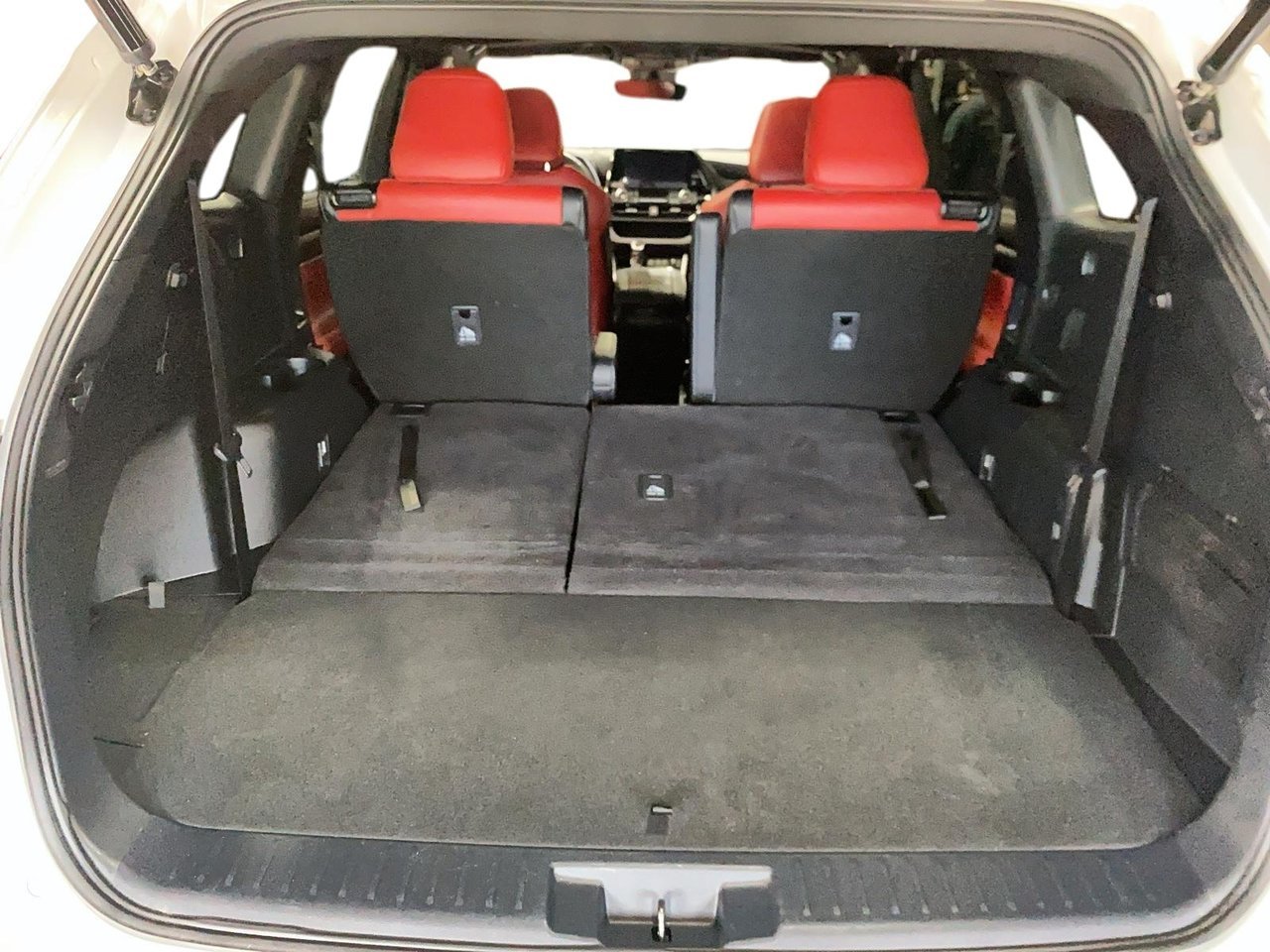 Toyota Highlander NIV 5TDKDRBH2PS525881 2023 Blanc Chicoutimi - photo #6