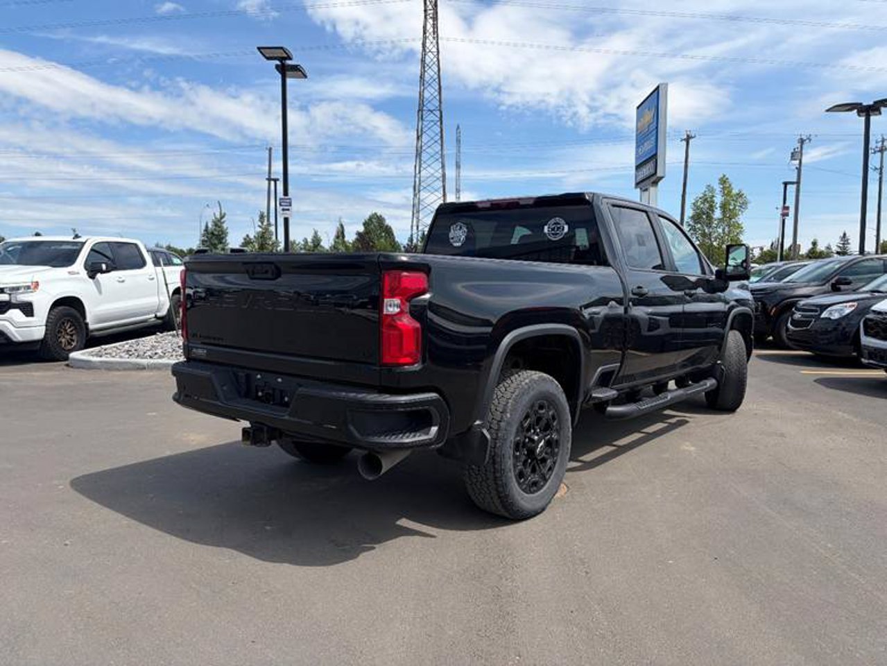 2024 Chevrolet Silverado 2500HD 4WD Crew Cab 159 LT Black Sherwood Park - photo #4