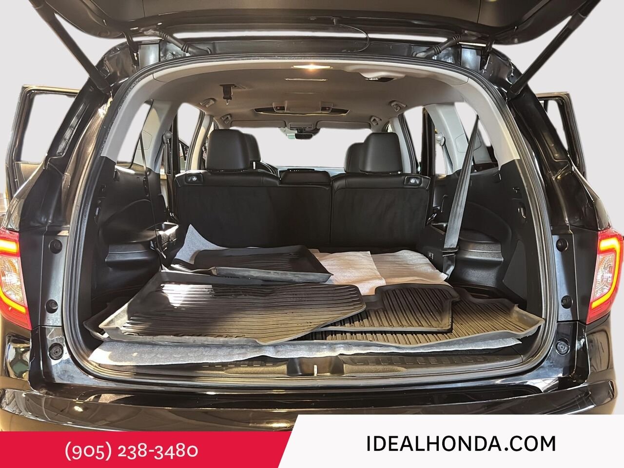 2021 Honda Pilot TOURING AWD / CLEAN CARFAX Black Mississauga - photo #22