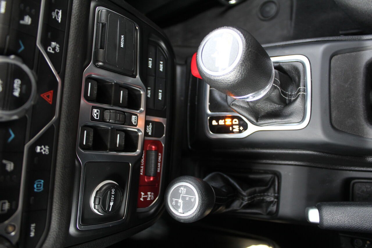 Jeep Wrangler 4xe VIN: 1C4RJXN61RW131569 2024 Noir Sainte-Rose - photo #16