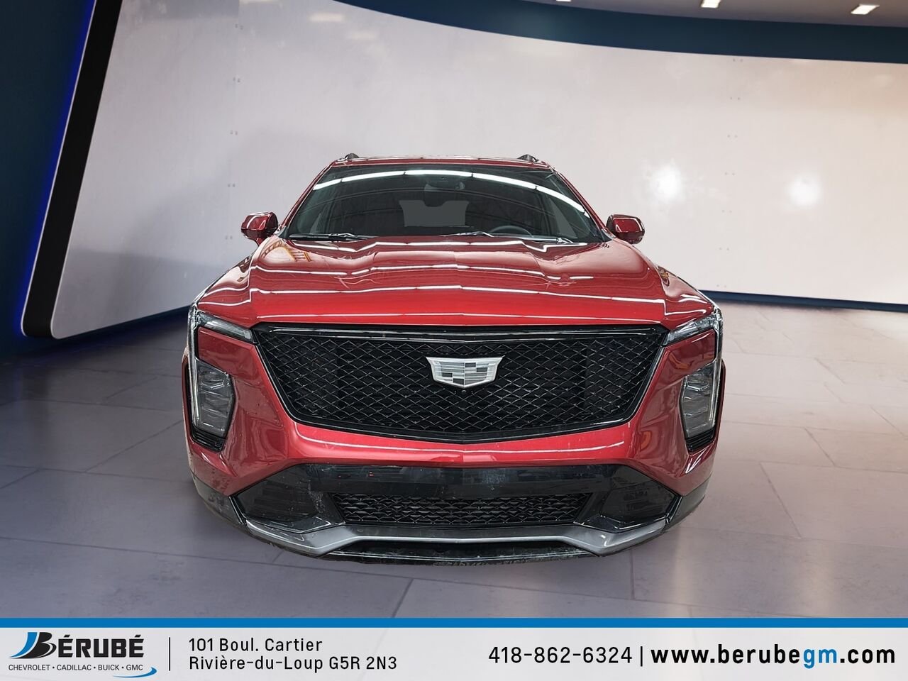 2025 CADILLAC XT4 SPORT AWD Traction intégrale, 4 portes Sport Red Rivière-du-Loup - photo #1