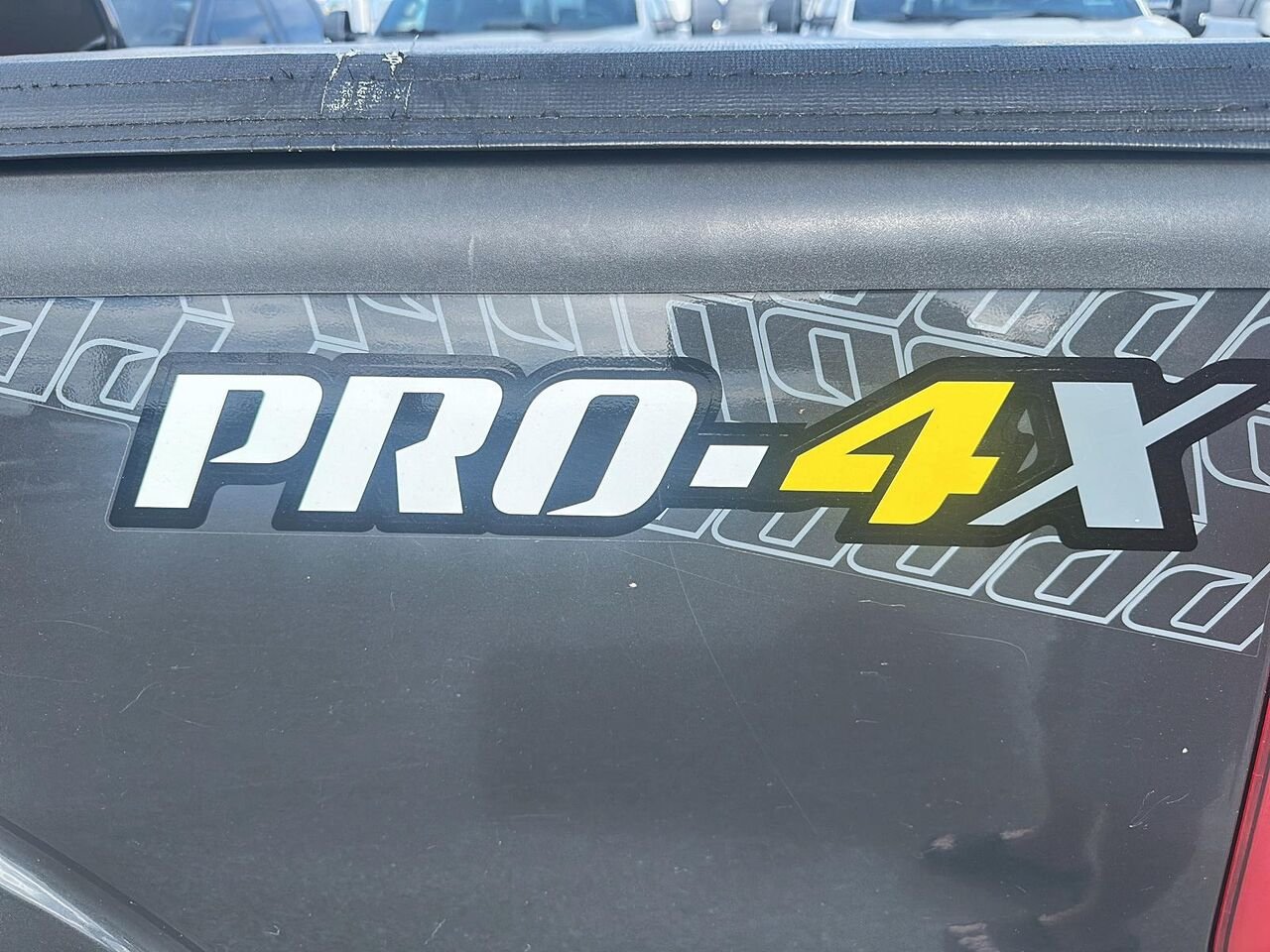 2015 Nissan Frontier Black Rouyn-Noranda - photo #5