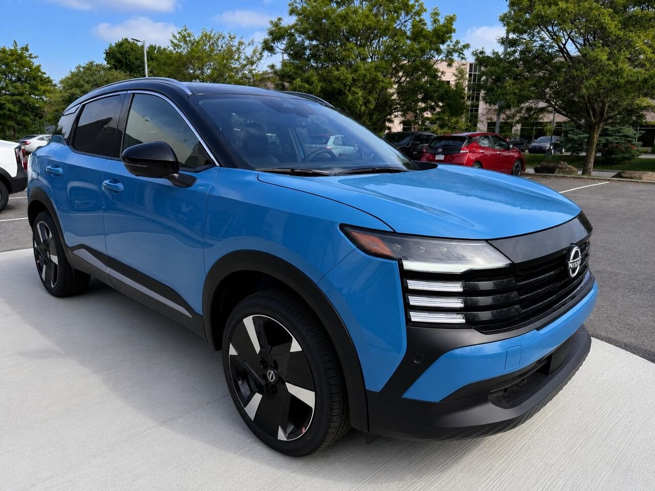 NISSAN Kicks KICKS SR PRIVIL GE 2026 Bleu glacial arctique/Noir intense Châteauguay - photo #6