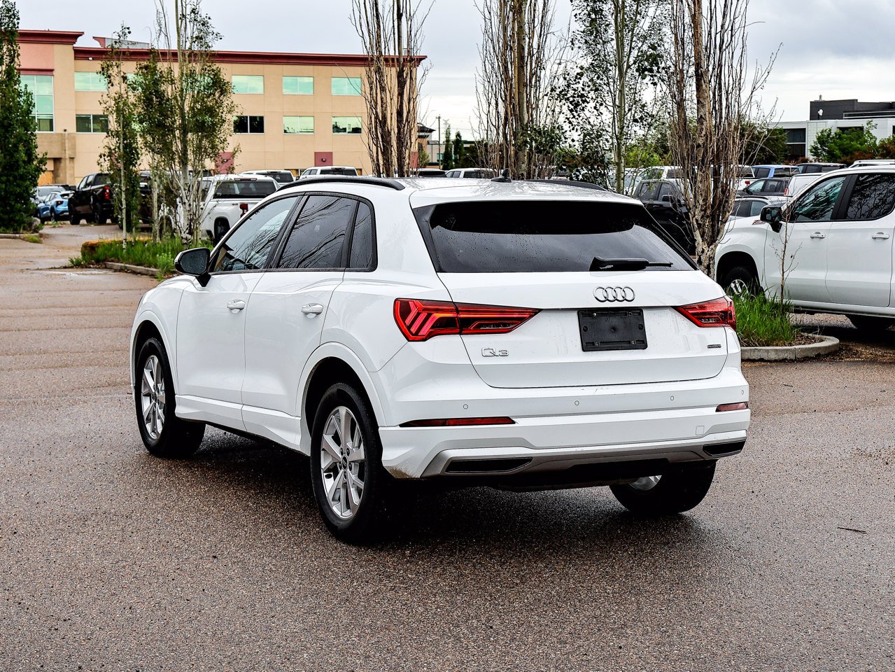 2025 Audi Q3 40 TFSI quattro White Sherwood Park - photo #10