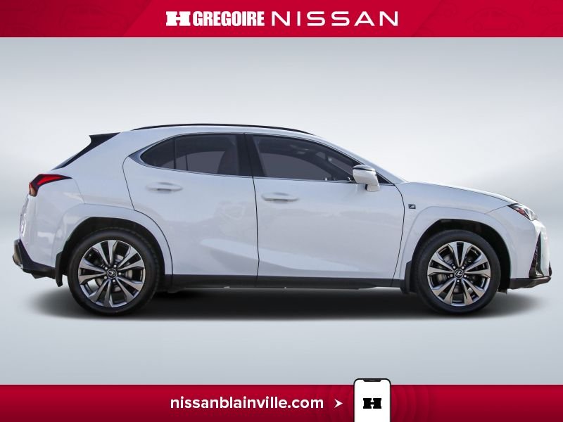 2023 Lexus UX White Laval - photo #10